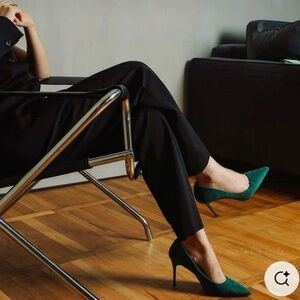 Ann Taylor Green Stiletto Heels with Pointed Toe
